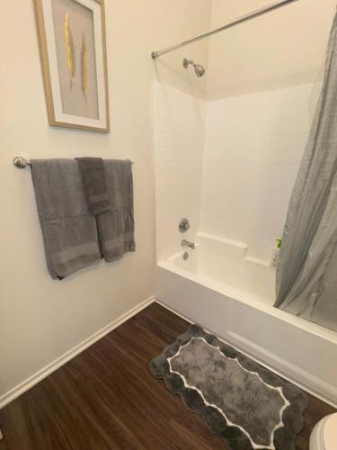 Awesome Loft at Hollywood FREE Parking photo 22