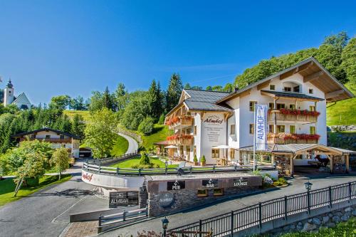 Galeriebild der Unterkunft ALMHOF Alpin Apartments & Spa in Dienten am Hochkönig