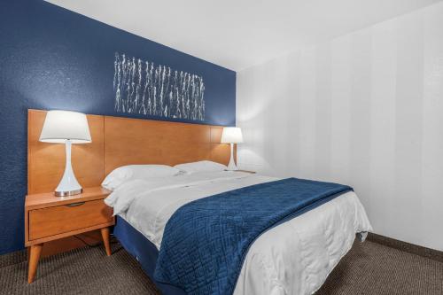 Postel nebo postele na pokoji v ubytování Starlite Resort