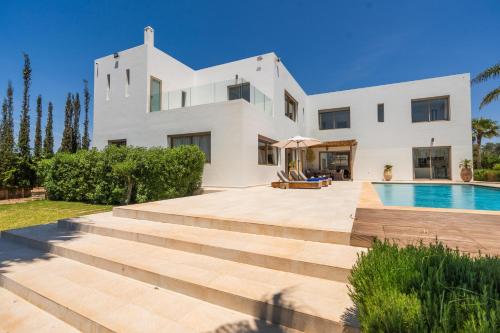 Piscina en o cerca de Villa YAMAR