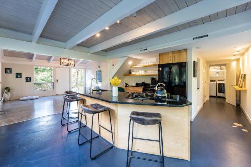 Kuchyň nebo kuchyňský kout v ubytování Dog-Friendly Eastman Community Resort