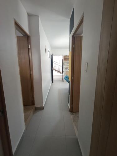 Imagen de la galería de S21 COMODO APARTAMENTO EN LAURELES ESTADIo 2 HABT 2 BAÑOS, en Medellín