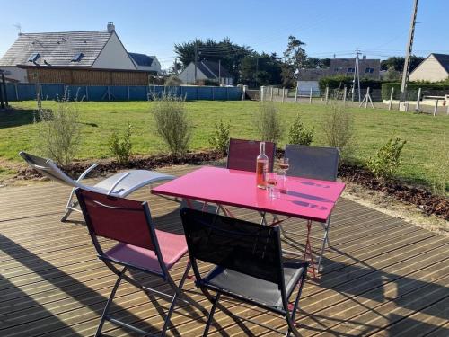 Photo de la galerie de l'établissement Holiday home with 2 bedrooms, à Saint-Germain-sur-Ay