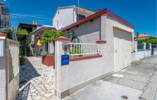 1 Bedroom Beautiful Apartment In Pula