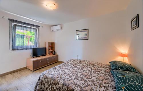 1 Bedroom Beautiful Apartment In Pula