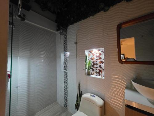 Ένα μπάνιο στο Studio cerca a estacion metro poblado