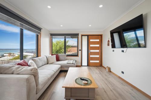 Χώρος καθιστικού στο Timber Mill House - 2 Bedroom House