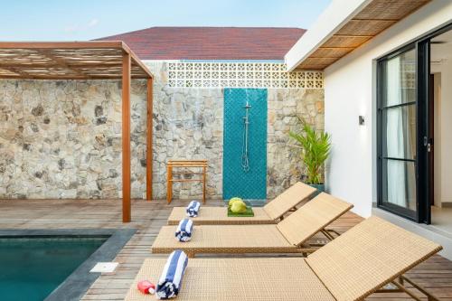 Piscina en o cerca de CHAO Villas Rooms Recovery Spa