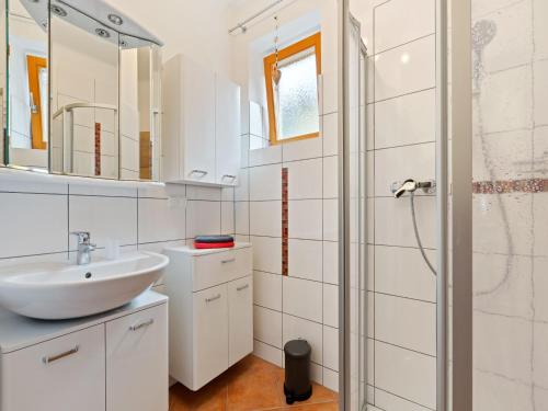 Imagen de la galería de Chalet in Grossarl near Ski Slopes, cleaning included, en Grossarl