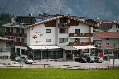 Nespecifikovaný výhled na hory nebo výhled na hory při pohledu z hotelu