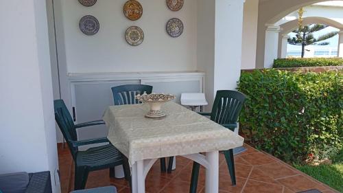 アシラにあるBERALMAR RESIDENCE Privée en terrasse rez-de-jardin pied dans l'eau Chez FAOUZIAのギャラリーの写真