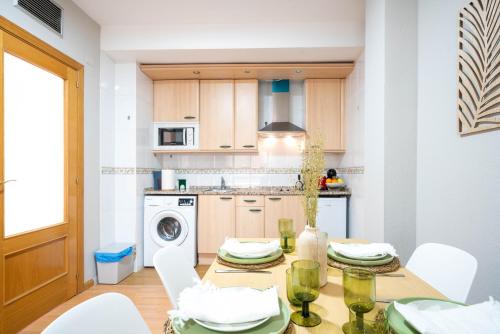 Η κουζίνα ή μικρή κουζίνα στο Apartamentos GO Covaresa Parking Bajo disponibilidad- Zona libre de bajas emisiones