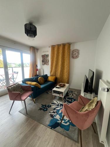 Entire Simple, cozy family apartment