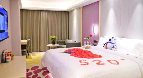 Katil atau katil-katil dalam bilik di Lavande Hotel Shenzhen Pingshan High-Speed Railway Station Longdong Metro Station