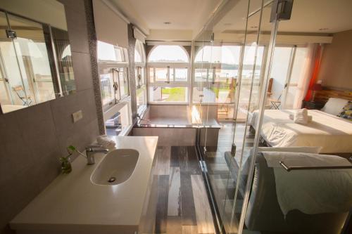Koupelna v ubytování Malibu OceanView Homestay