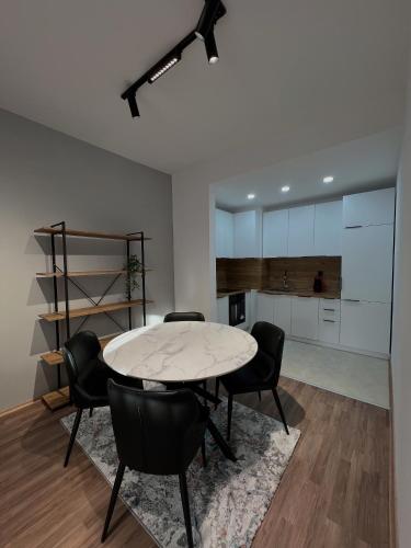 Kuchyň nebo kuchyňský kout v ubytování a-apartments