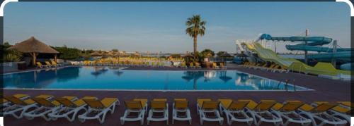 Photo de la galerie de l'établissement Mobil-Home 6 places climatisé avec WIFI, à Lattes