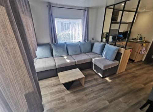 Photo de la galerie de l'établissement Mobil-Home 6 places climatisé avec WIFI, à Lattes