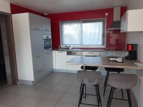 Photo de la galerie de l'établissement Villa SPACIEUSE EN BORD DE MER, à Ploemeur