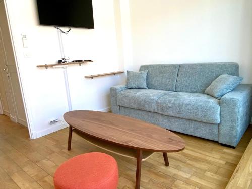 Stylish Cannes Gem, Terrace, Parking, 100m to Croisette