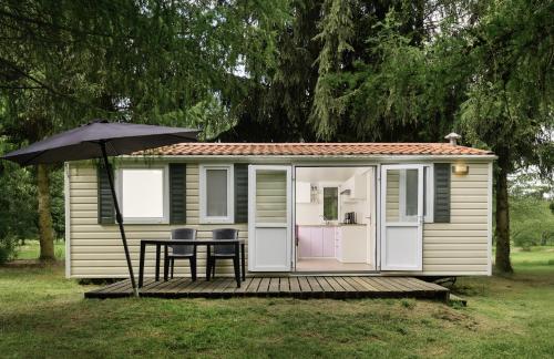 Camping 2000 - Stacaravan Fiji