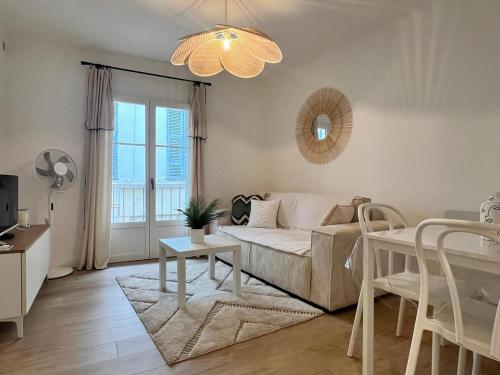 Photo de la galerie de l'établissement Cœur du Vieil Antibes Coquet 3 Pièces Rostan, à Antibes