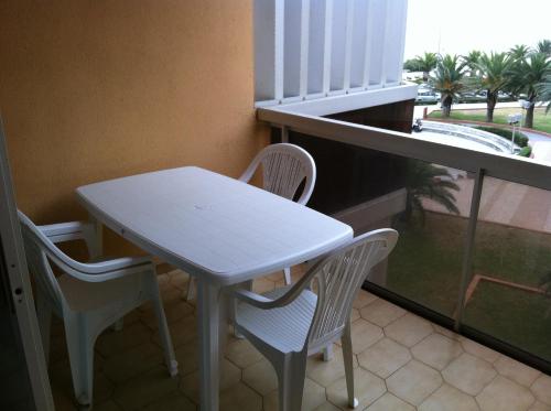 Photo de la galerie de l'établissement Studio terrasse face à la mer, à Canet