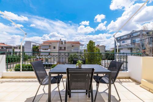 Refined 2BR Apartment in Marousi by UPSTREET