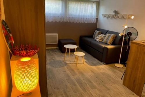 Photo de la galerie de l'établissement Nice 23m in a residence with pool, à Antibes