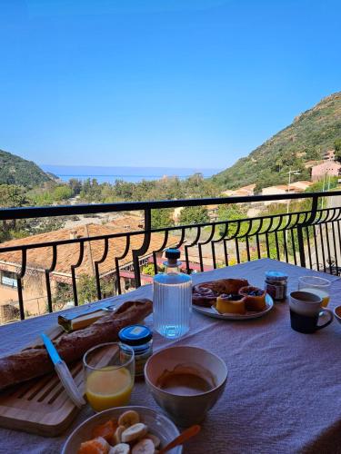 Appartement T2 vue mer & montagnes