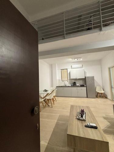 L Apartment