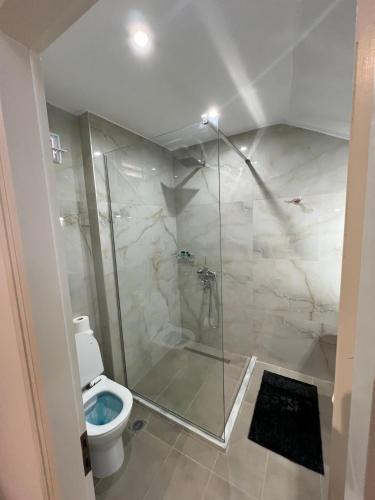 L Apartment