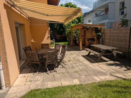 Photo de la galerie de l'établissement Villa du Grand Port, à Aix-les-Bains