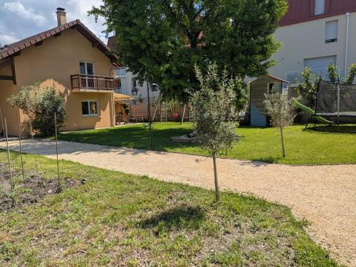 Photo de la galerie de l'établissement Villa du Grand Port, à Aix-les-Bains