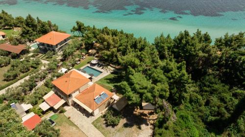Galeriebild der Unterkunft Pefkon Suites in Afytos
