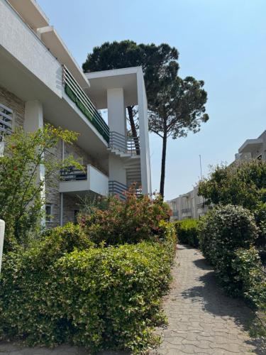 Φωτογραφία από το άλμπουμ του Gjiri i Lalzit- Joy Apartments-Kompleksi Lura 2 στο Δυρράχιο