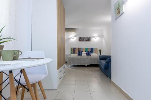 Estudio a 100 metros de la playa