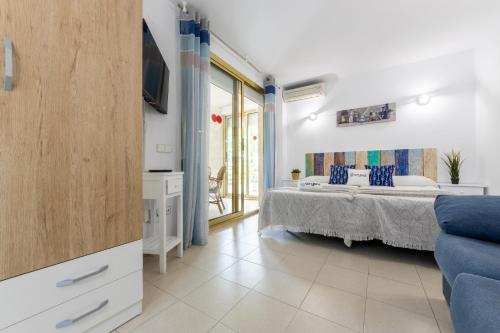 Estudio a 100 metros de la playa