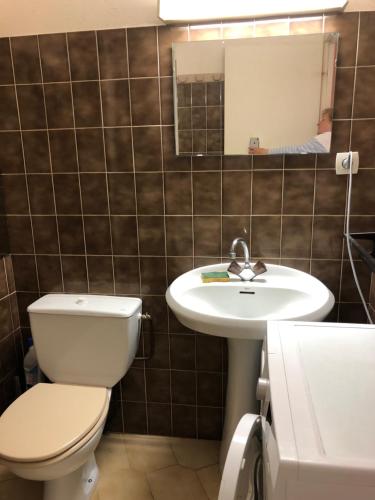 Photo de la galerie de l'établissement Studio terrasse face à la mer, à Canet