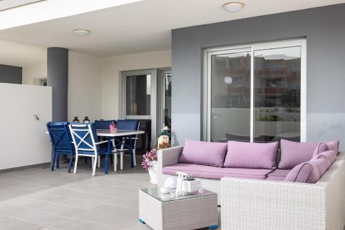 Posezení v ubytování Eden Rentals Maday Home