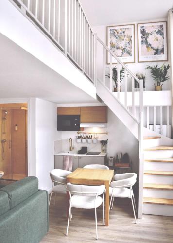 Photo de la galerie de l'établissement Design loft-style apartment, à Paris