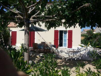 Pretty Villa Narbone with pool 200 m beach