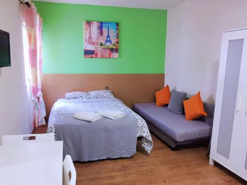 Apartamentos EconoStay Sol