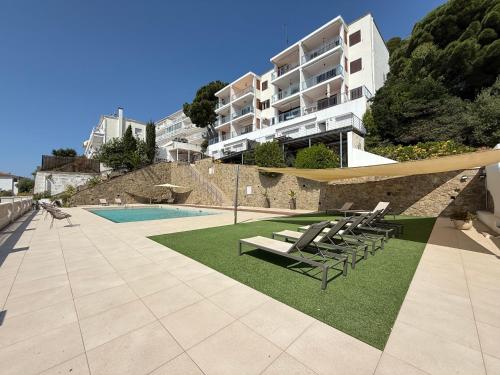 Agi Rodas Apartments