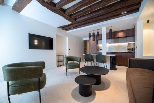 Luxury and charm in heart of Place des Vosges#AC