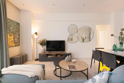 Radiant 3BR in Pireas Near Marina Zeas and Metro