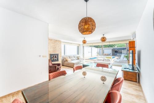 VB Camelia 4BR Villa by the beach