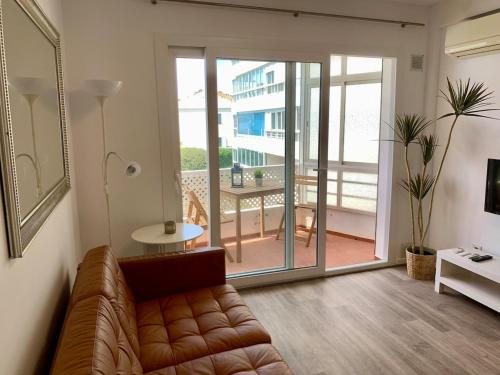 Beach getaway - 3 minutes to the beach