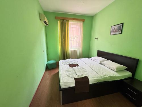 HOTEL IMERETI TBILISiにあるベッド