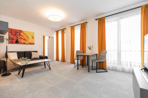 ALURE RESIDENCES 12 & 24h self check-in & private parking next to the apartment building included, CITY CENTER right on SNP Square in a quiet passage, new building, best deal in town